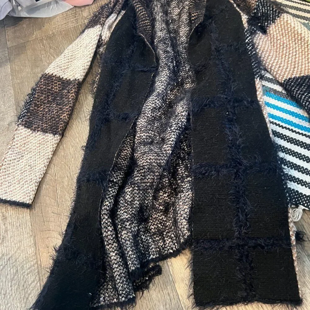 Black Tape fuzzy xs cardigan‎